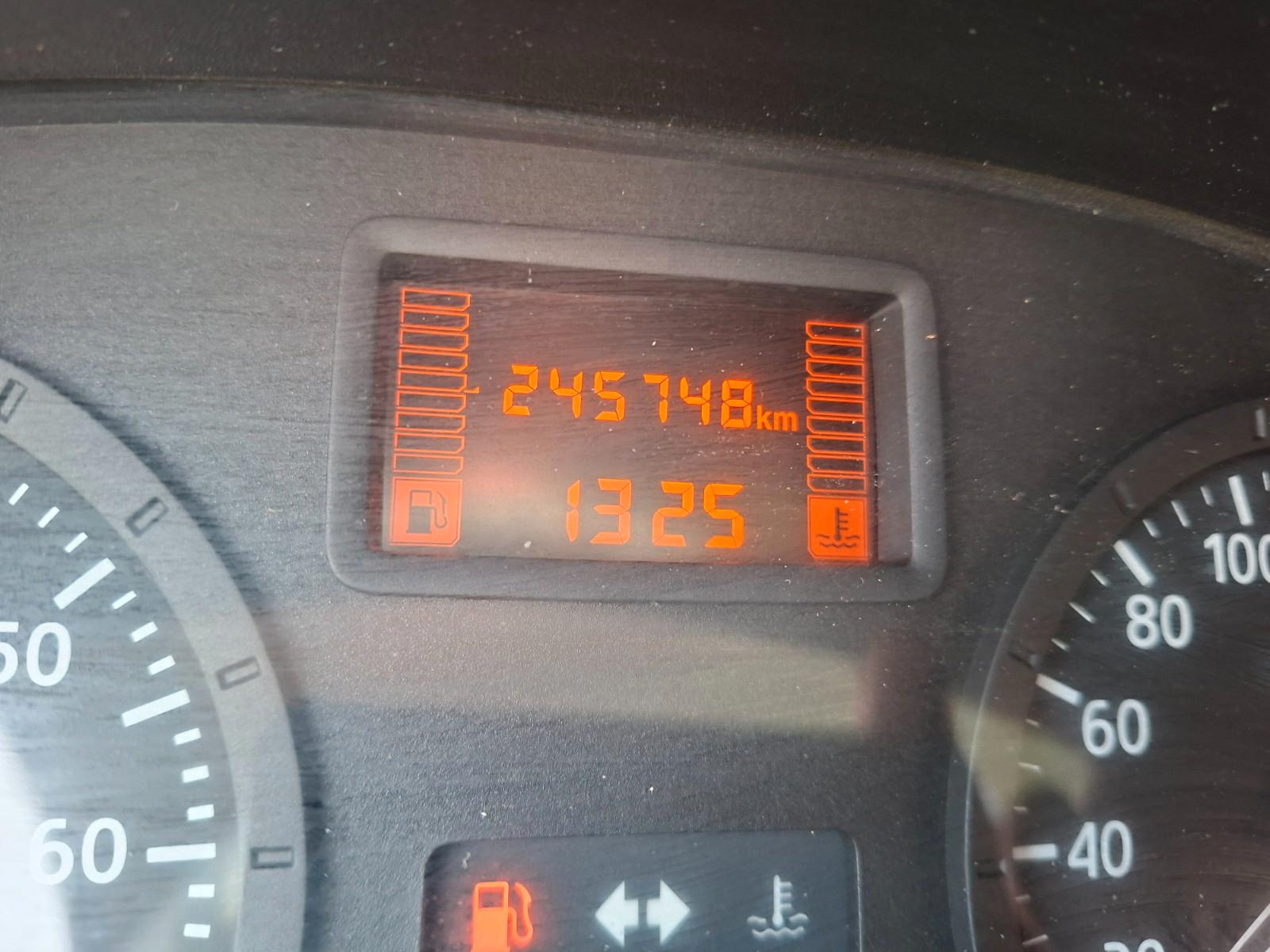 Dacia Logan 2009 — photo 12