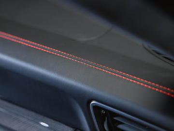 صورة مصغرة 32 لـ 2018 Porsche 991