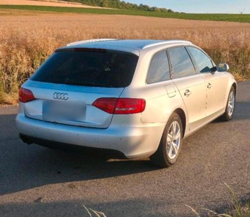 Audi A4 2011 — photo 12