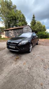 Ford Focus CC 2,0 Titanium Titanium Cabrio - Ford Focus mit Benzin-Antrieb: Schwarz, Leder, Cabrio, Titanium