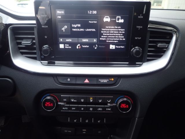 Fahrzeugabbildung Kia Ceed_sw 1.0 Edition 7 AHK R-Cam LHZ&SHZ Apple Ca