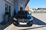 BMW 118d Aut. Advantage Navi Sitzhzg LED PDC Tempoma - BMW 118: Schwarz, 118d