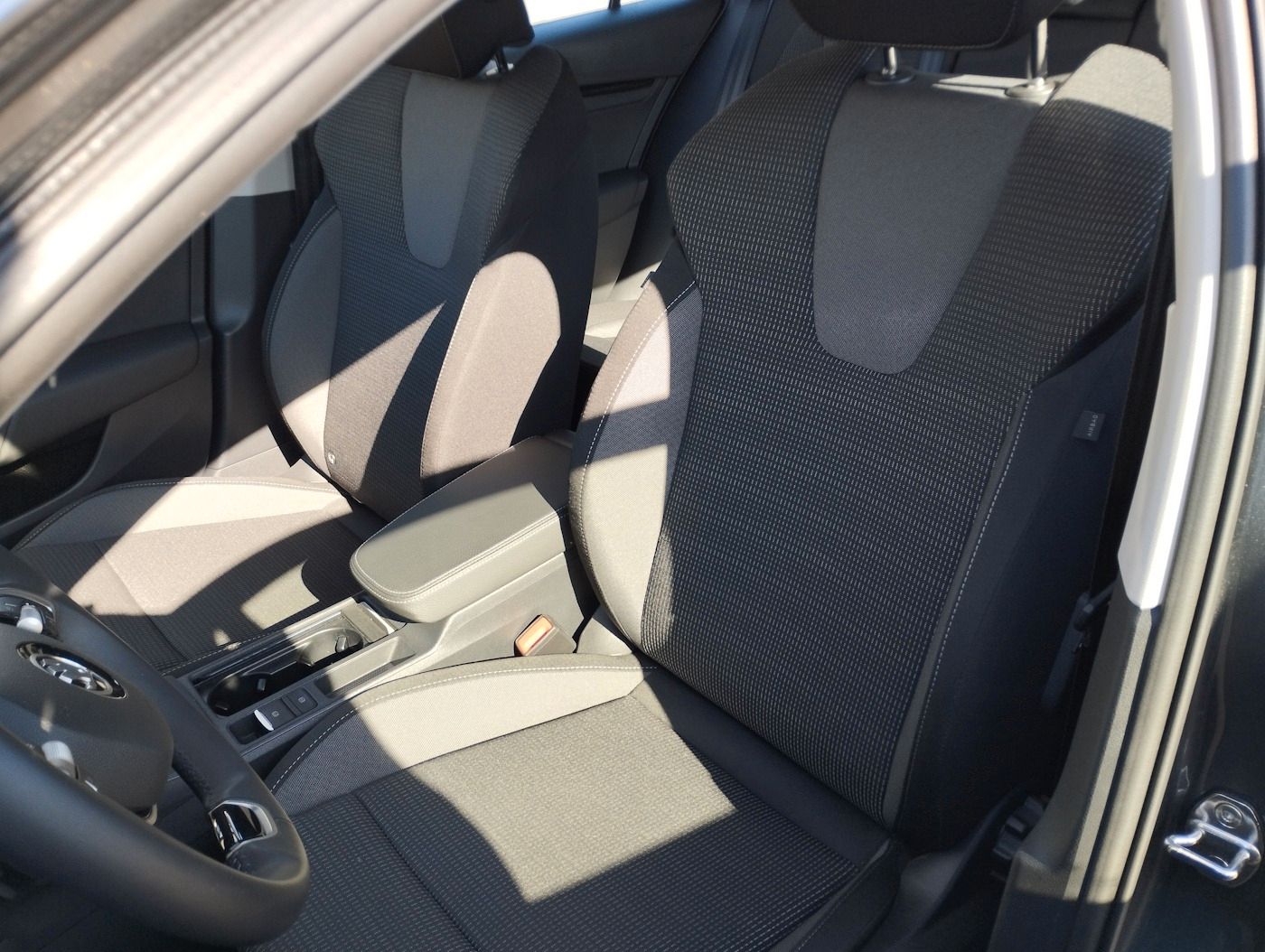 Fahrzeugabbildung SKODA Octavia Combi 2.0 TDI DSG Kamera NAVI SHZ+LHZ