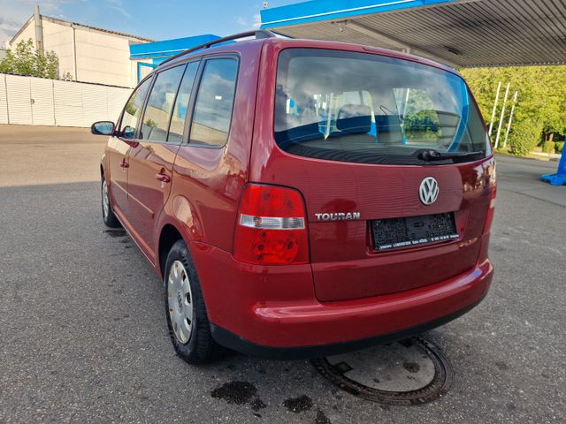 Volkswagen Touran 1.6 FSI Automatik,Gepflegt,TÜV 08/25