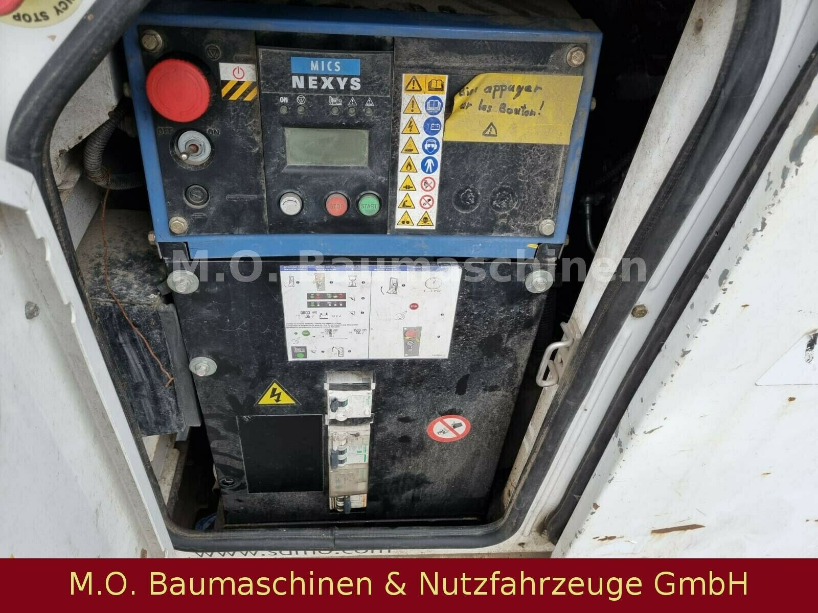 Fahrzeugabbildung Andere SDMO DR 10 KVA /