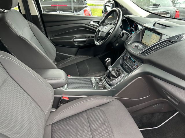 Fahrzeugabbildung Ford Kuga 1.5 +Kamera+AHK+KLM+Allwetter+Navi+SHZ+BT+