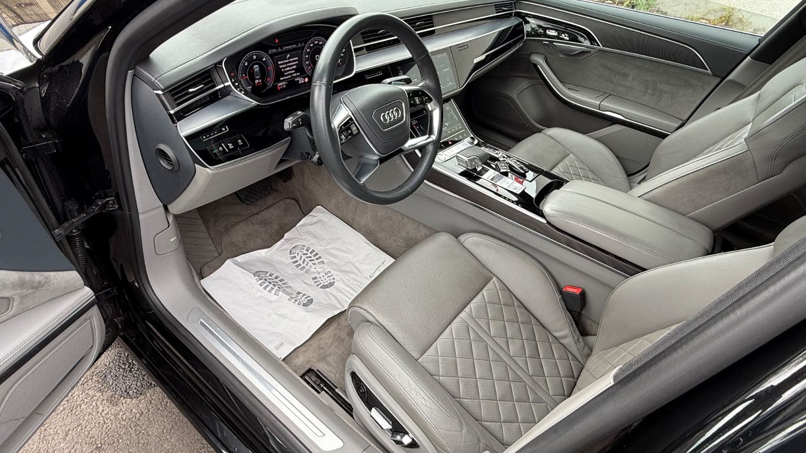 Fahrzeugabbildung Audi A8 50 TDI quattro S-Line