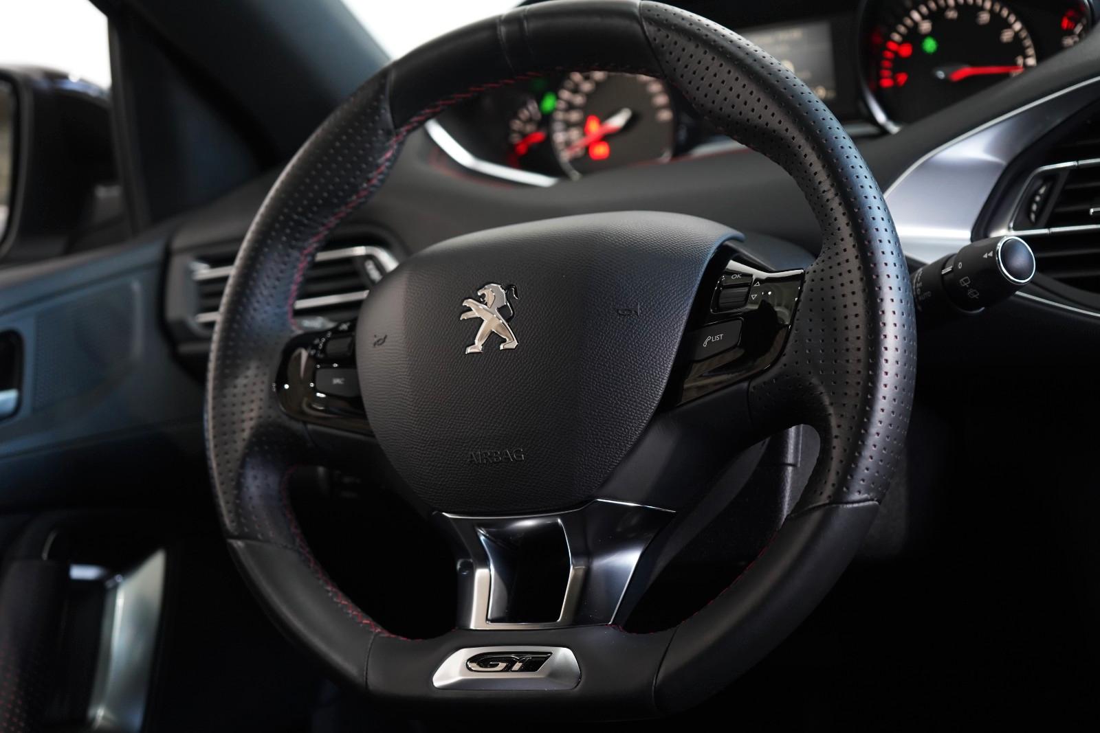 Peugeot 308 SW GT*1.Hand*Navi*Kamera*205 PS*Leder*