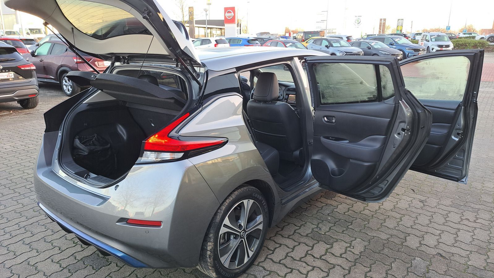 Fahrzeugabbildung Nissan Leaf Tekna 40kWh Navi Leder