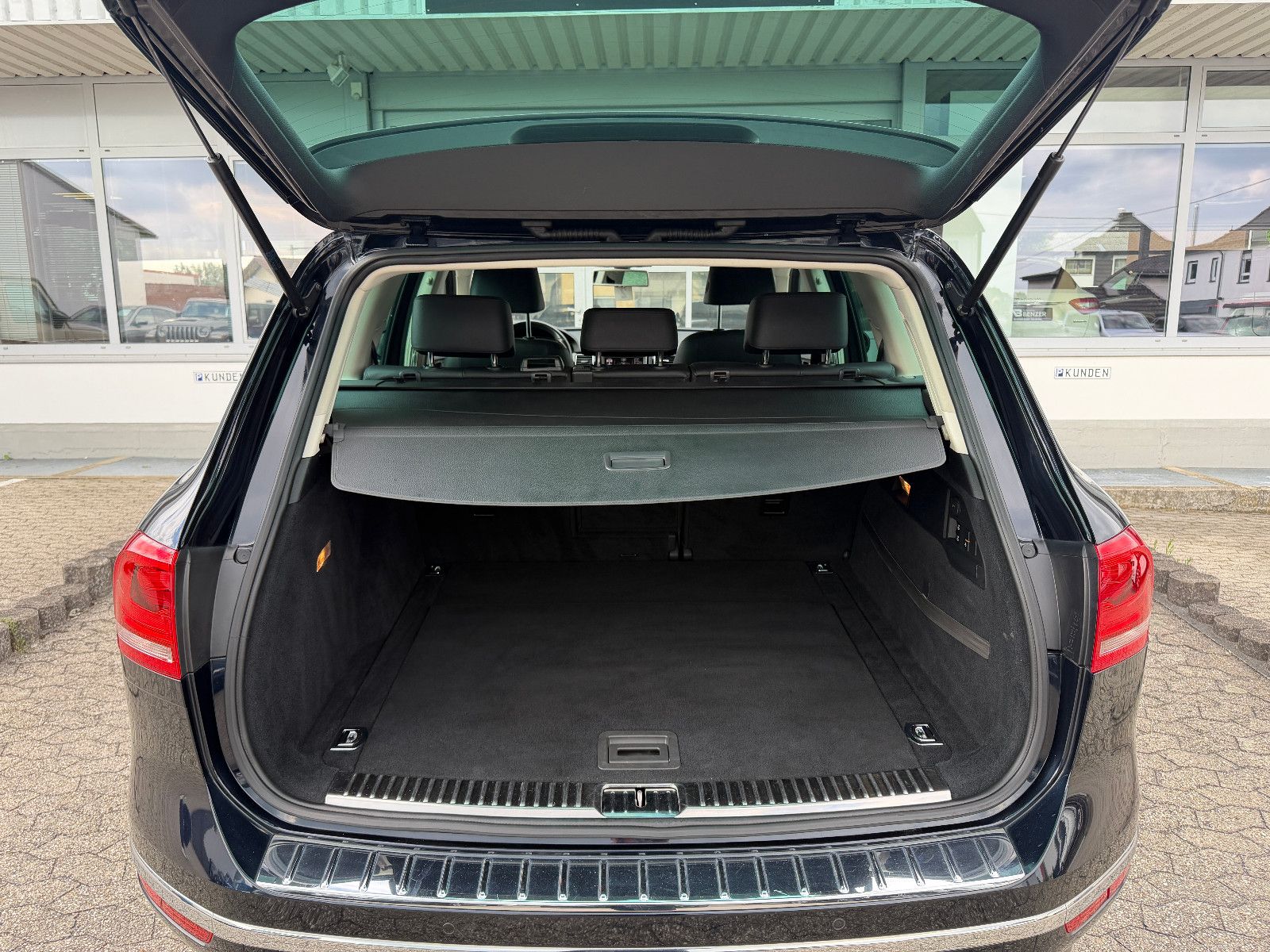Fahrzeugabbildung Volkswagen Touareg V6 TDI Terrain Tech 4Mot/NAVI/LED/LEDER
