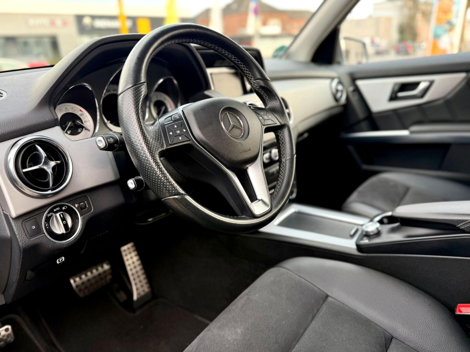Mercedes-Benz GLK 200 E-Hecklappe/SHZ*Parktronic*Navi