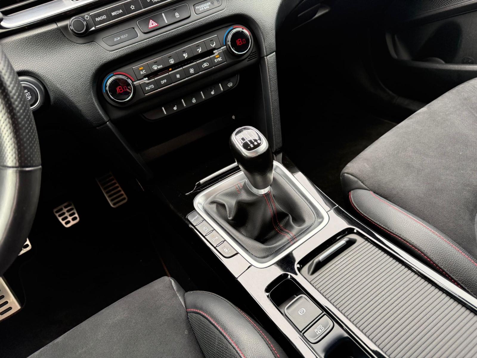 Kia Ceed GT Leder/JBL