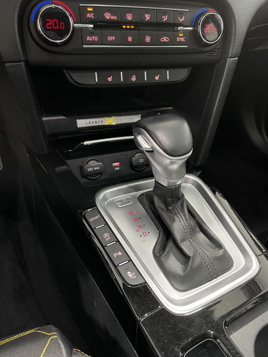 Fahrzeugabbildung Kia XCeed Launch Edition 1.4 GDI*LED*Leder*Cam*Navi*