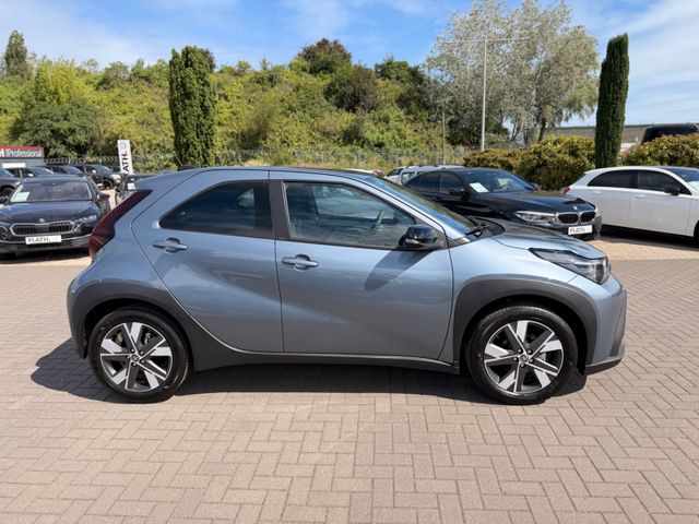 Toyota Aygo X Hybrid Active + Business Paket