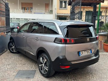 Peugeot 5008 - 9