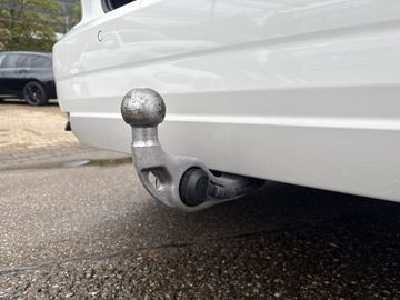 BMW 218i Head-Up DAB LED WLAN RFK Komfortzg. Shz
