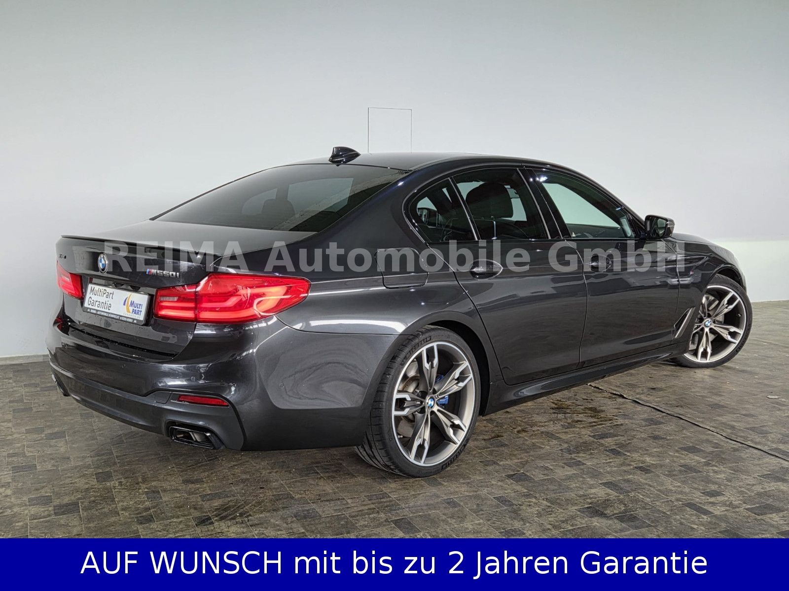 Fahrzeugabbildung BMW M550 i xDrive, Pano, LED, HUD, Massage