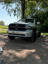 Dodge RAM - silberne Dodge RAM