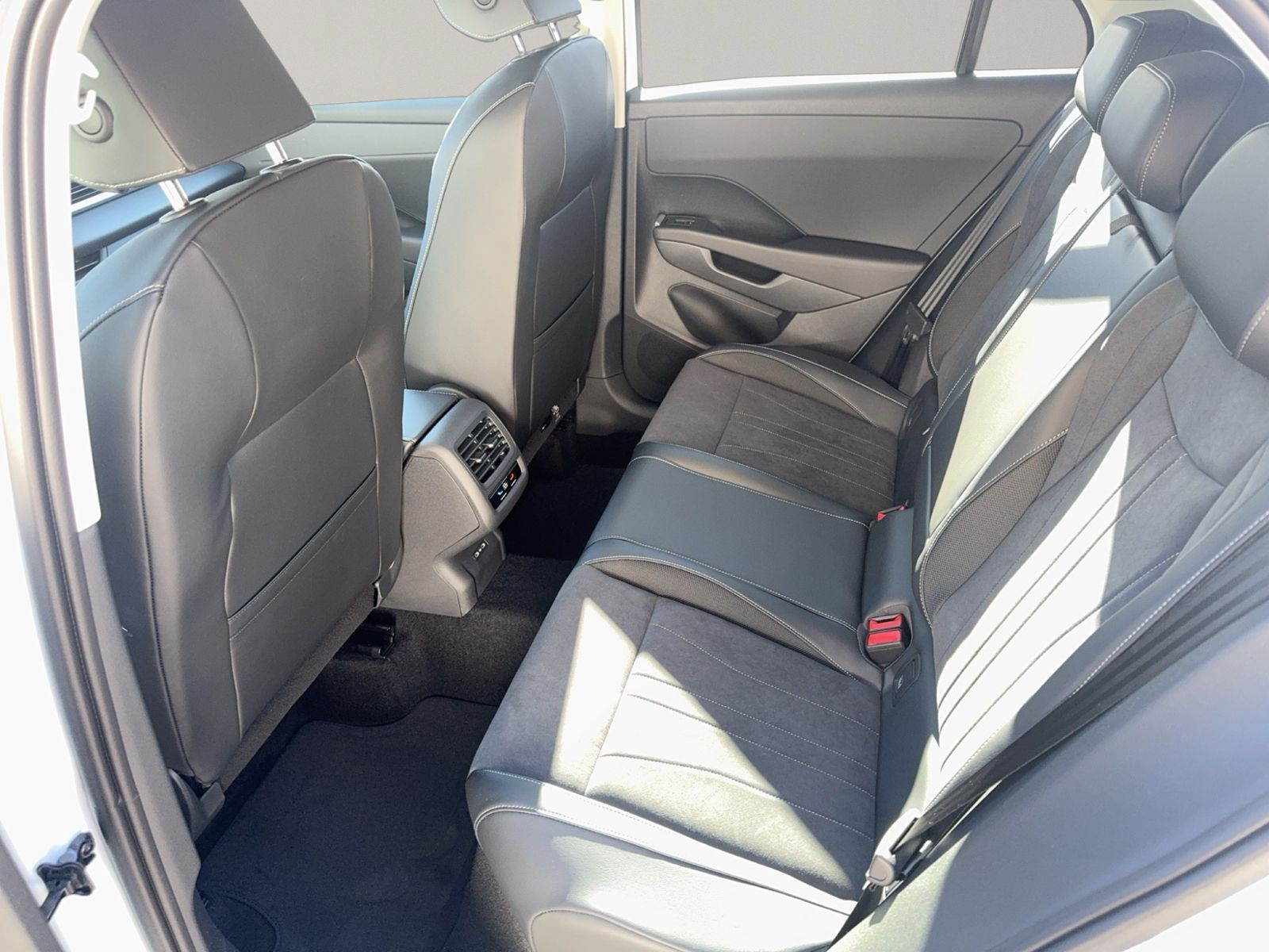 T-Roc Style 1.5 eTSI, AHK, IQ.Light, Navi, ACC D