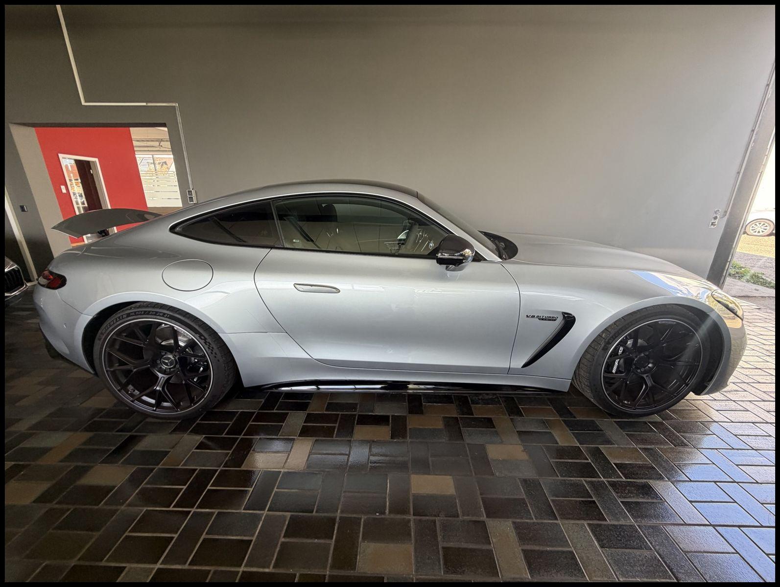 Mercedes-Benz AMG GT 63 4M+ PREMIUM+SITZ-KLIMA+PANO+NIGHT+CARB