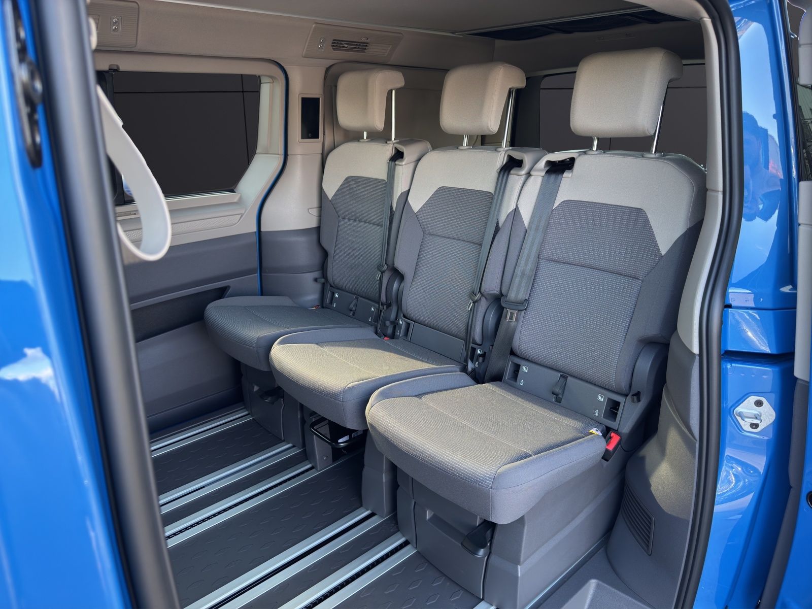 Fahrzeugabbildung Volkswagen T7 California Beach Tour 7- DSG AHK NAVI ACC SIT