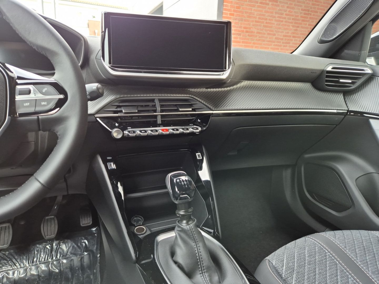 Peugeot 2008 - Bild 11