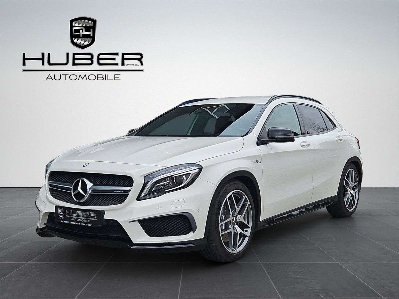 MERCEDES-BENZ GLA 45 AMG 4Matic Navi, Kamera, Harman/K, Top