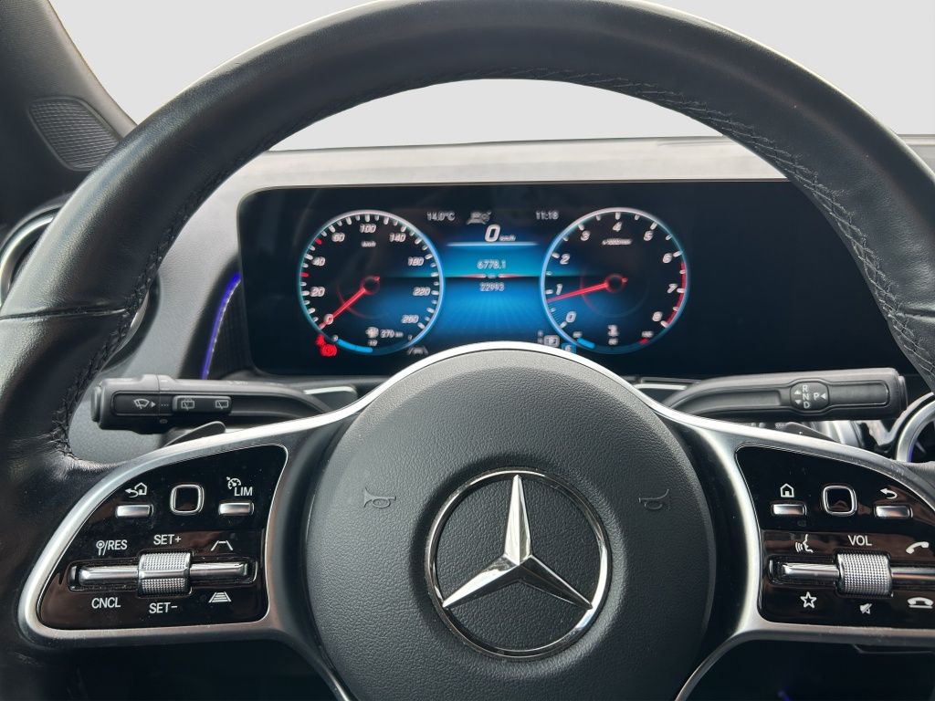 Fahrzeugabbildung Mercedes-Benz GLB 200 Night Paket*MULTIBEAM LED*360*AppleCarPl