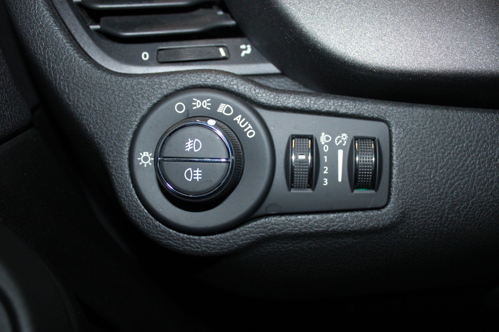 Fahrzeugabbildung Fiat 500X 1.3 FireFly Turbo Aut. CROSS mit AHK uvm.