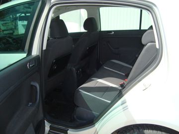 Volkswagen Golf Plus - 10