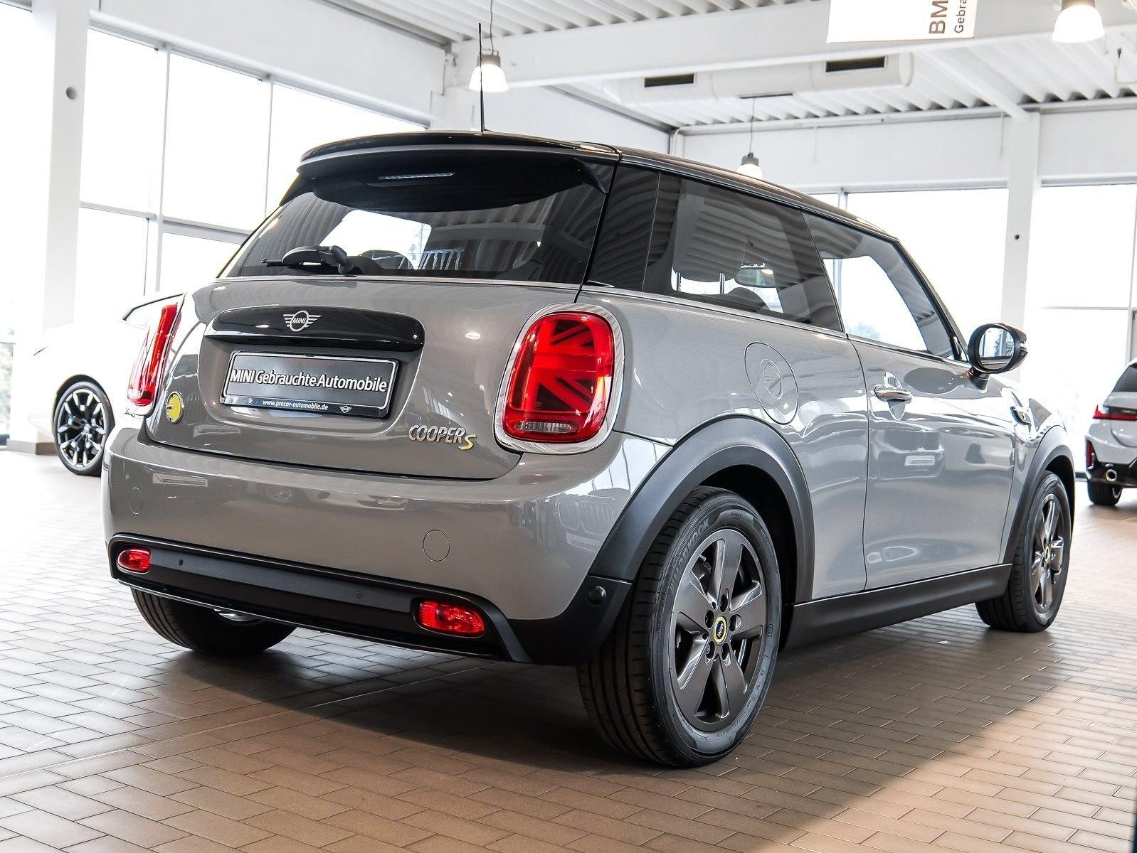 MINI Cooper SE Essential Trim Pano Navi Batterie 99%