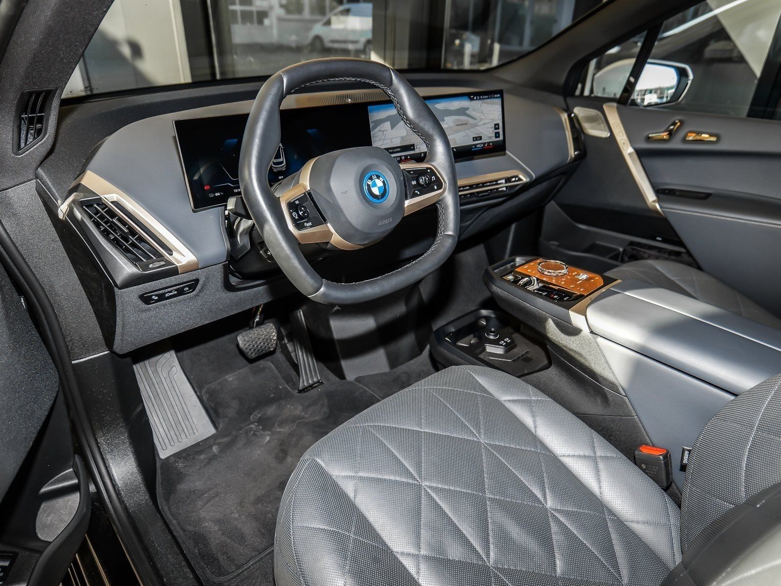 BMW iX - Bild 9