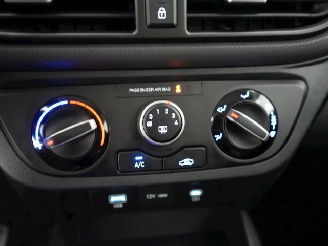 i10 FACELIFT TREND AT+NAVI+RÜCKFAHRKAMERA+SITZ-/