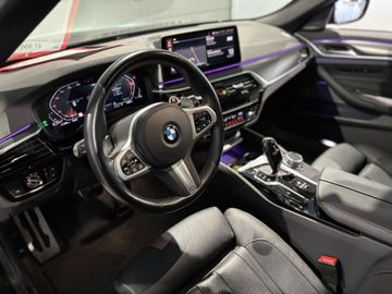 Fotografie 17 des BMW 530 530d xDrive Touring AT