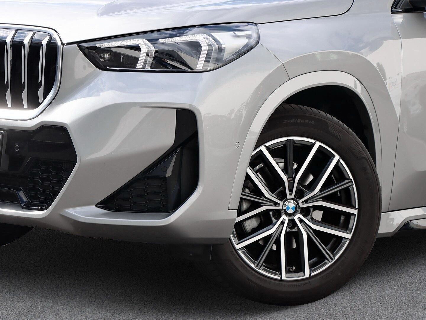 BMW X1 sDrive18i M Sport Pano. AHK foto 4