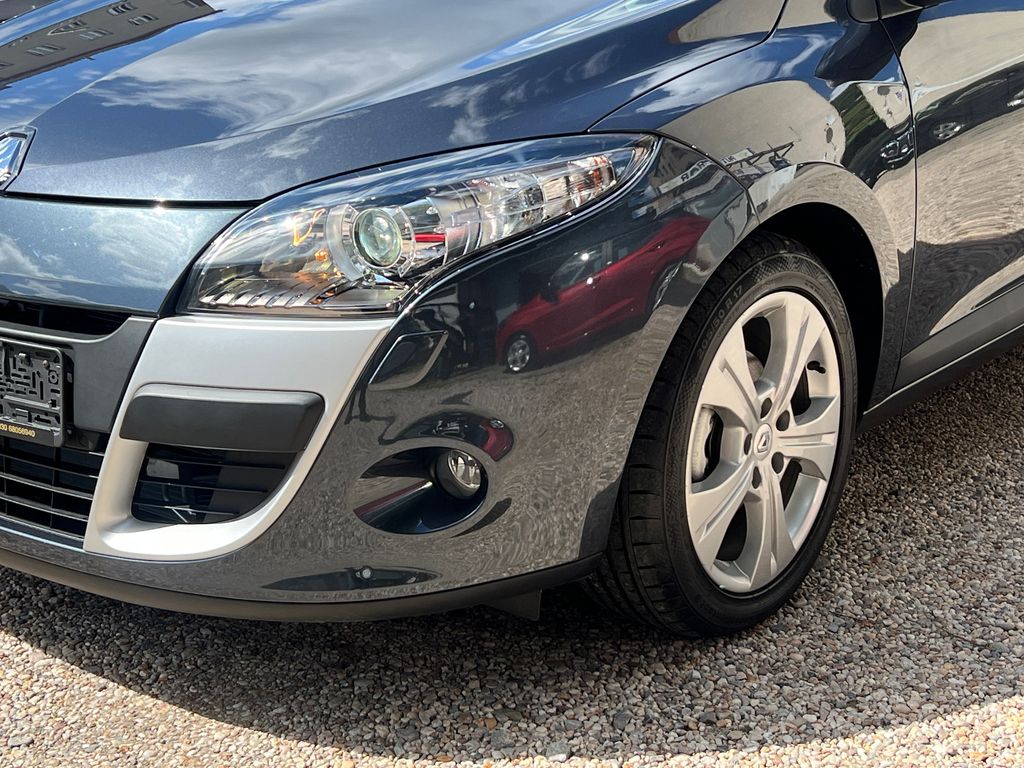 Renault Megane III Coupe Automatik Xenon Neuwertig 755KM