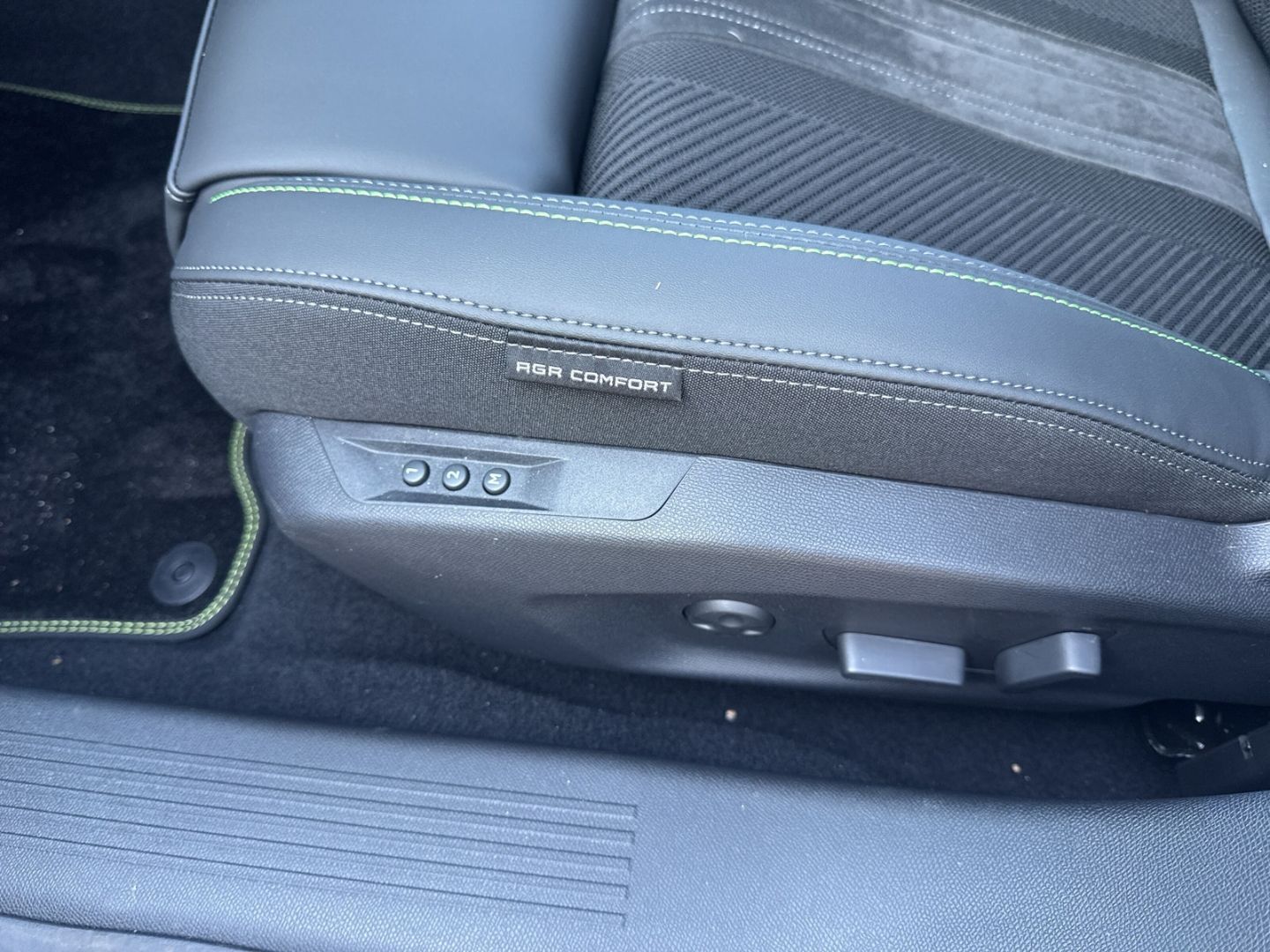 Peugeot 308 - Bild 25