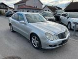 Mercedes-Benz E 220 E -Klasse Lim. E 220 CDI *AHK* - Mercedes-Benz E 220 aus 2009