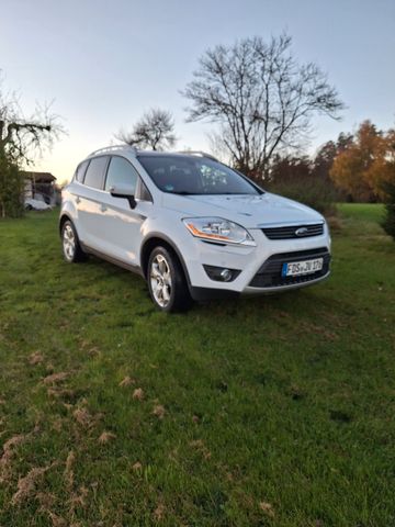 Ford Kuga 2,0 TDCi 2x4 103kW Titanium Titanium