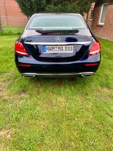 Mercedes-Benz E400 - Mercedes-Benz 400: Limousine