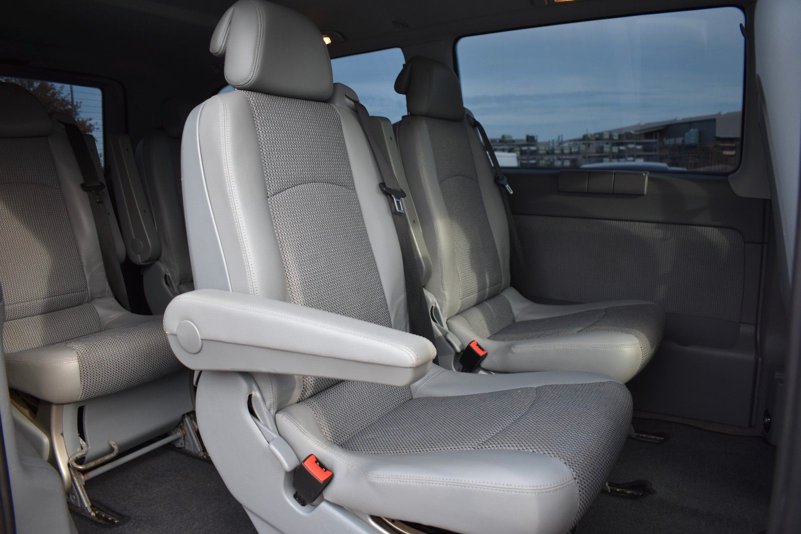 Fahrzeugabbildung Mercedes-Benz Viano 2.2 CDI extralang KLIMA/PDC/AHK/6 Sitze