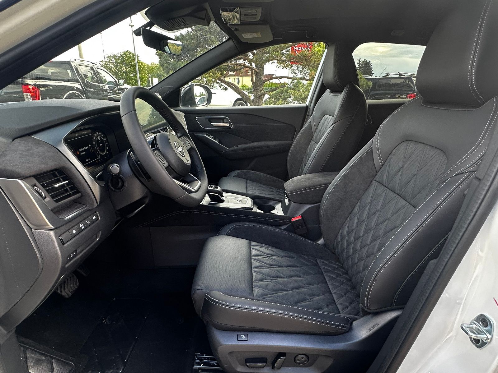 Fahrzeugabbildung Nissan Qashqai Tekna+