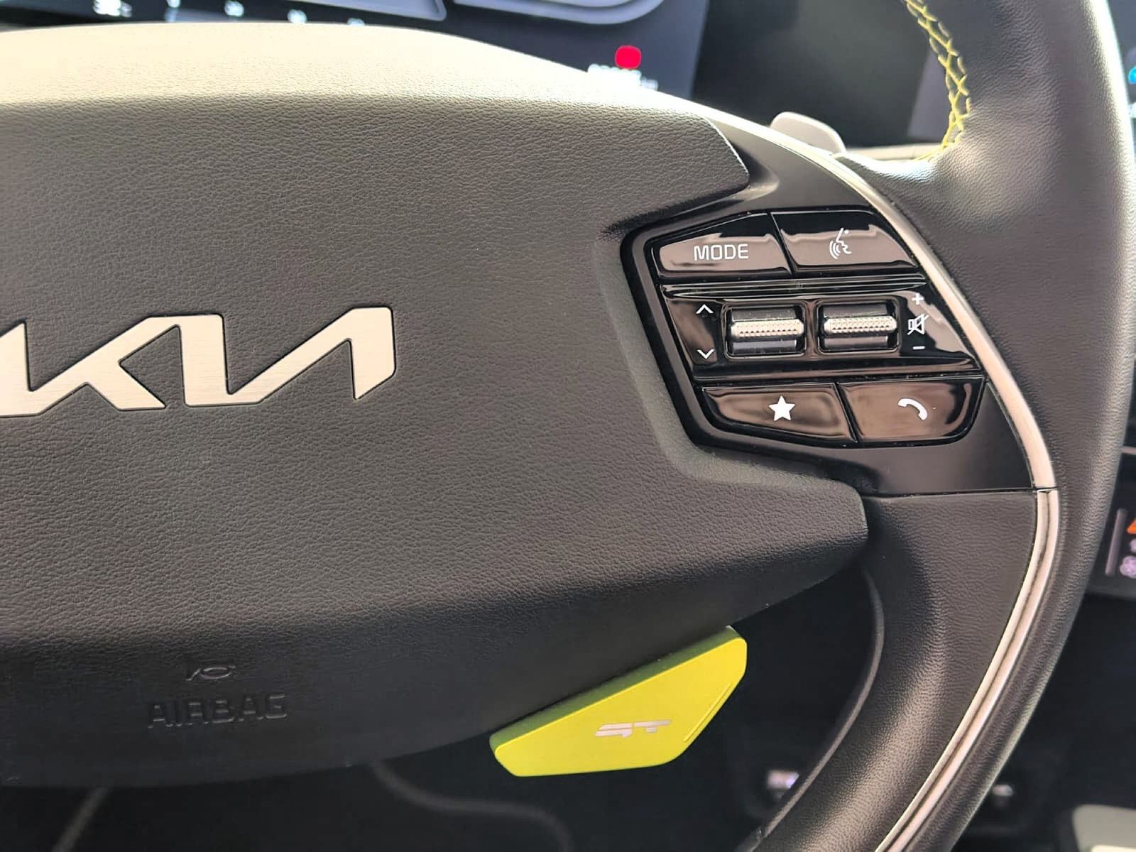KIA EV6 GT 77,4-kWh AWD Glasdach HUD Navi LED – Bild 33