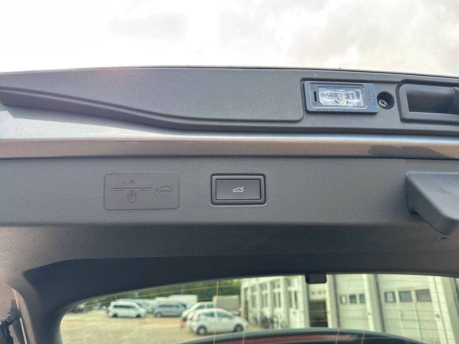 Fahrzeugabbildung Volkswagen T-Roc R-Line TSI 110 kW 7-Gang DSG