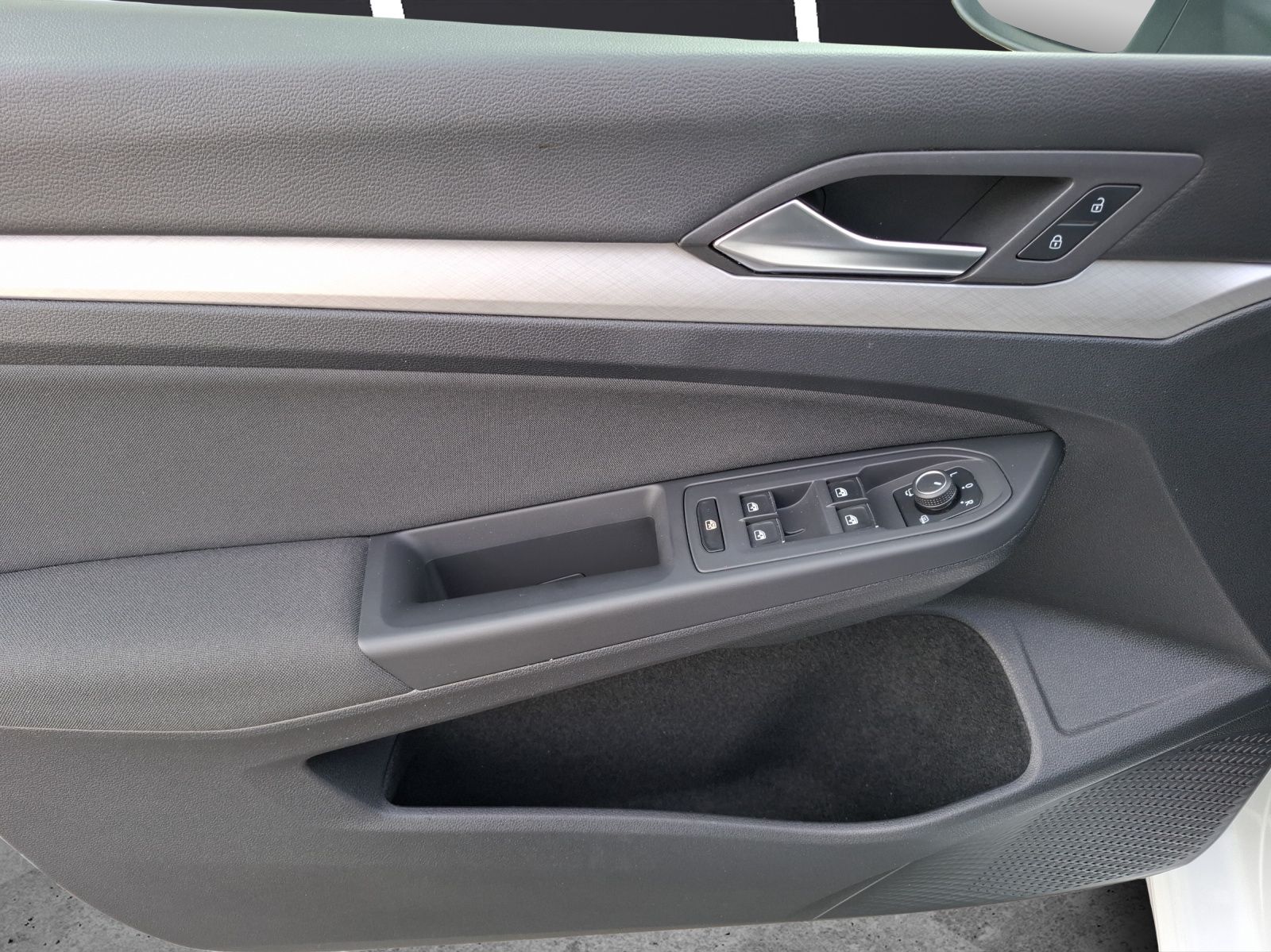 Fahrzeugabbildung Volkswagen Golf VIII TSI DSG MatrixLED Kamera ACC