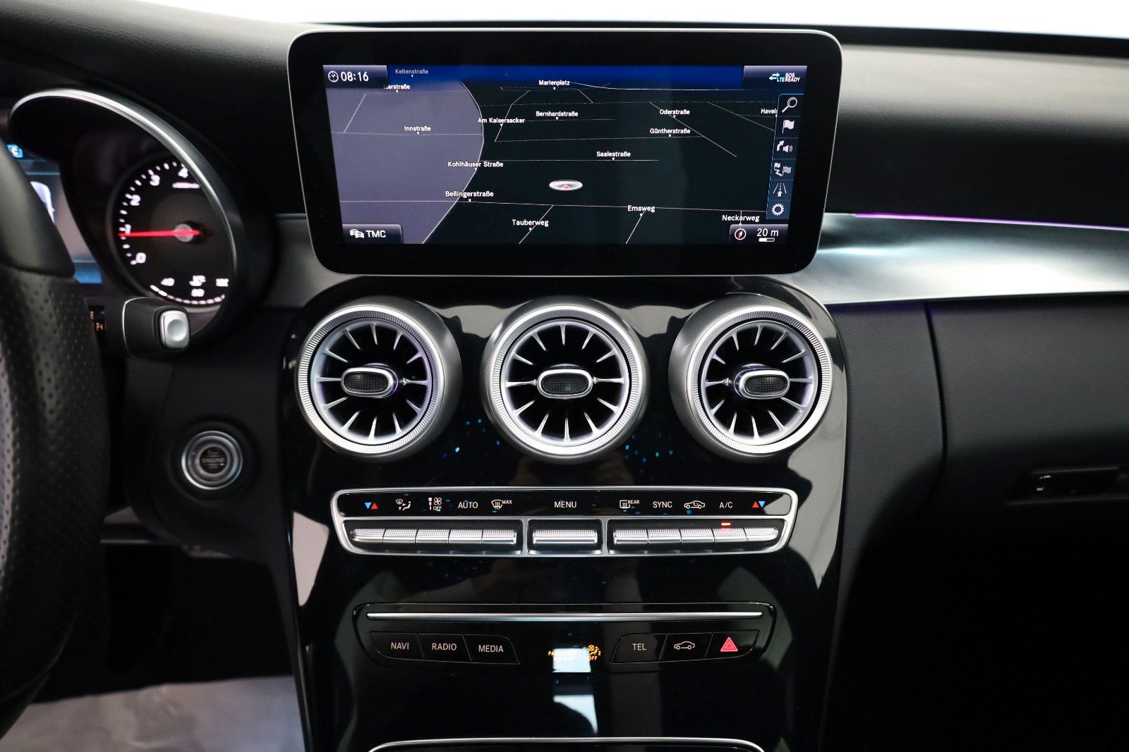 Fahrzeugabbildung Mercedes-Benz C 180 CGI Leder,Navi,LED,SH,Sternenhimmel,Park P
