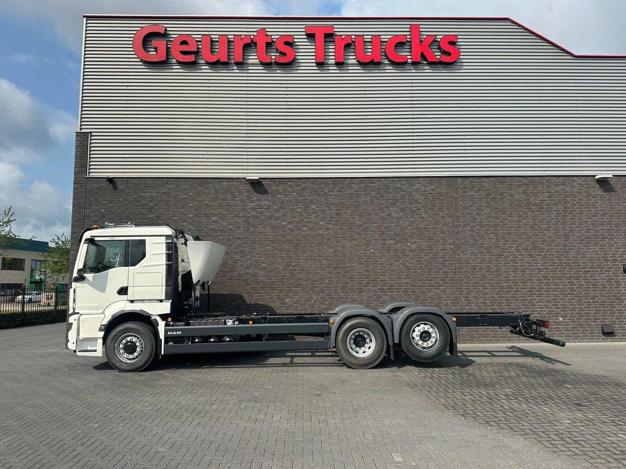 MAN TGS 26.520 6X2H-4 BL CH HYDRO DRIVE CHASSIS CABI