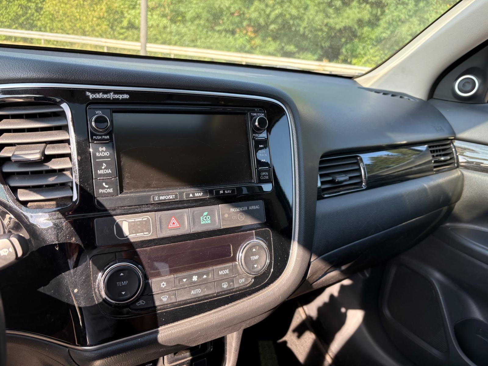 Mitsubishi Outlander Top 4WD NUR AN HÄNDLER ABZUGEBEN!!!