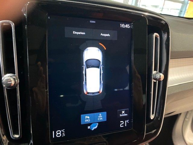 Fahrzeugabbildung Volvo XC40 Momentum Pro LED/NAVI/LEDER/PANO/360°/BLIS