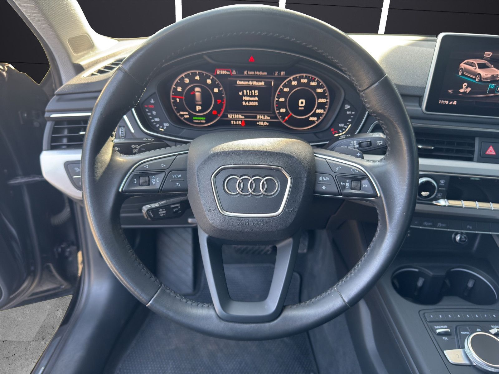 Fahrzeugabbildung Audi A4 Avant*Quattro*Apple CarPlay*Navi*AHK*Sport*